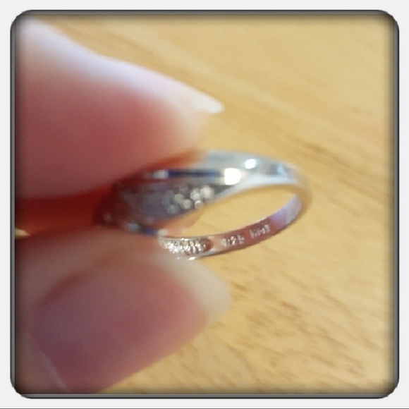 NWOT Woman's Genuine Sterling Silver Ring Sz 8 - Picture 6 of 7